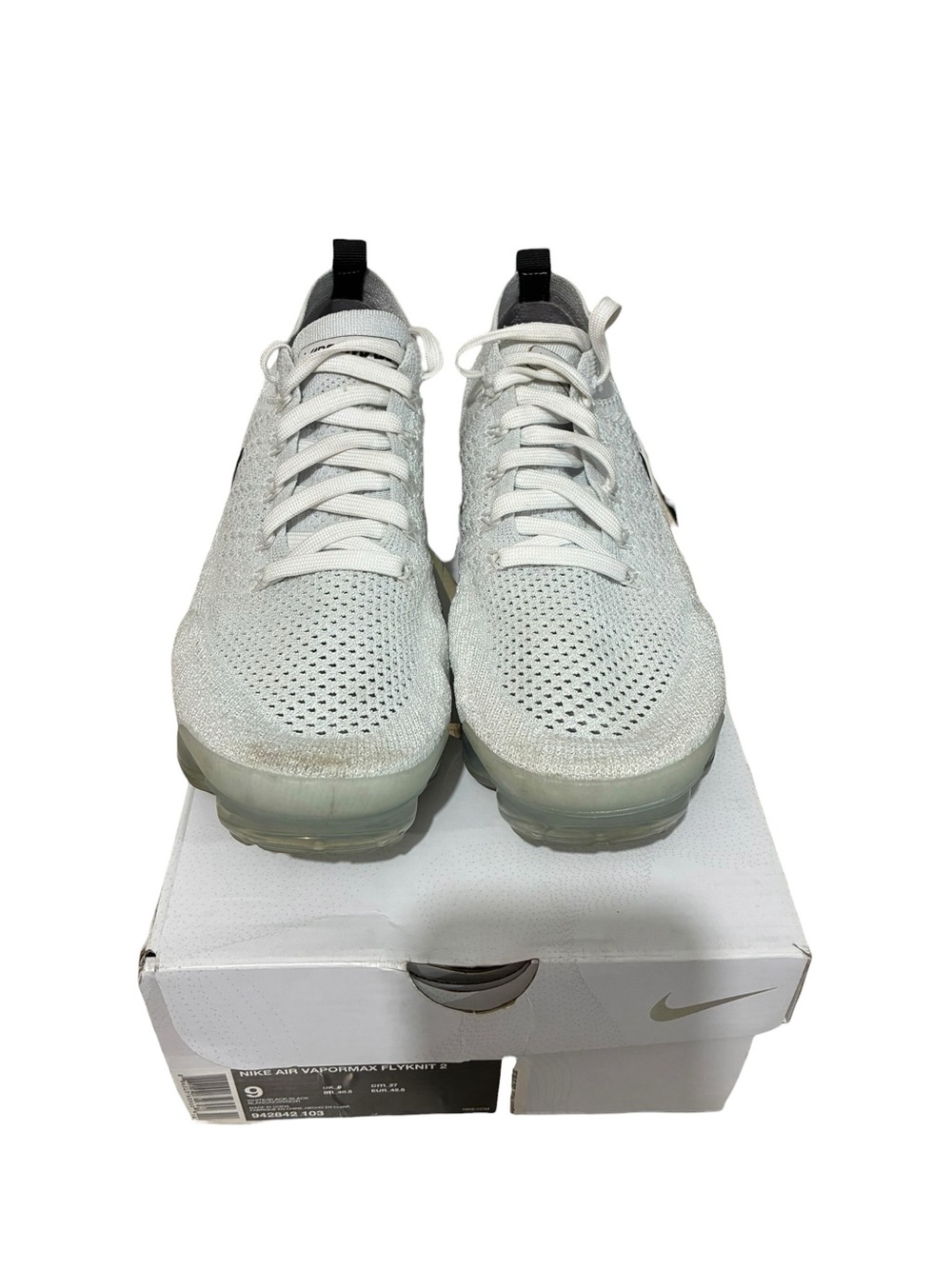 Nike Air Vapormax Flyknit 2 Size 9 Women’s white and black